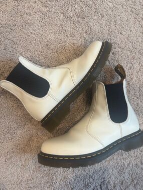 Dr Martins White Leather Chelsea Boots with Contrast Elastic